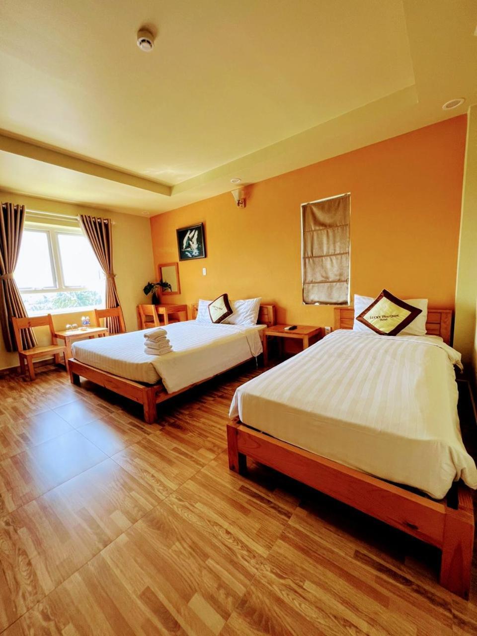 Lucky Phu Quoc Hotel Bagian luar foto